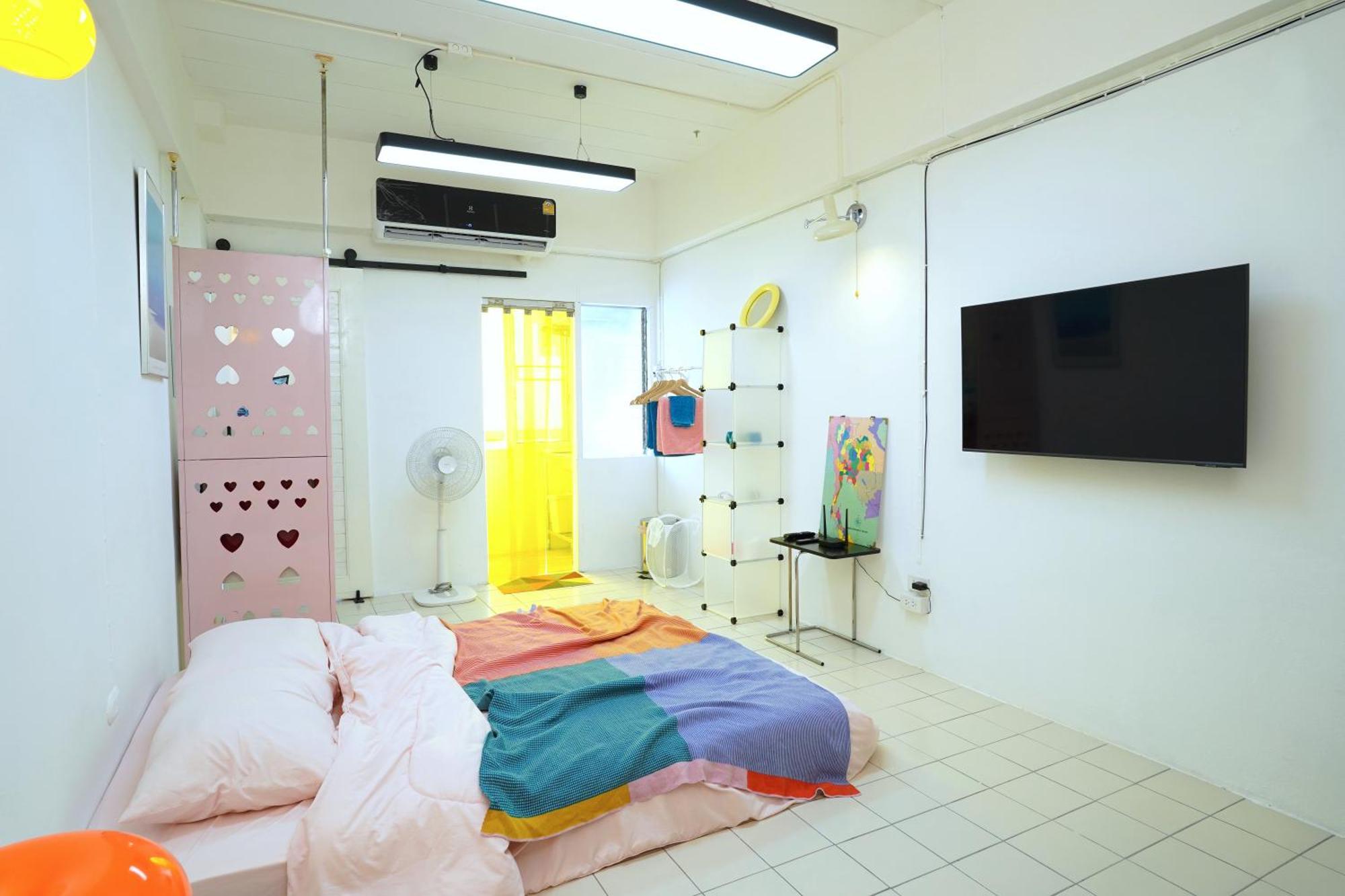 Apartamento Modern Art - Lat Phrao Near Mrt Mahat Thai