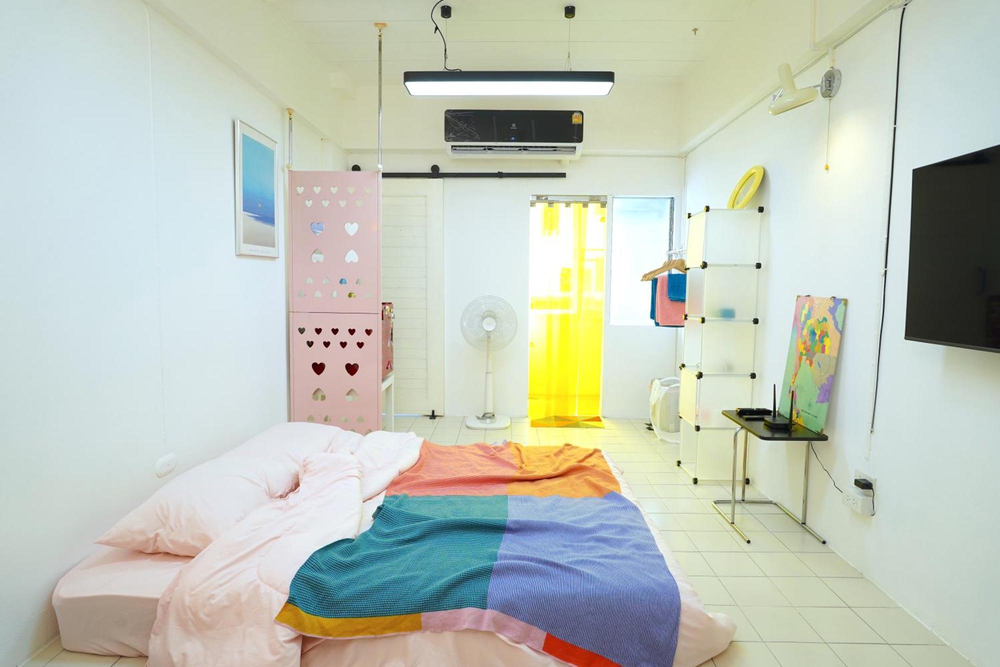 Apartamento Modern Art - Lat Phrao Near Mrt Mahat Thai